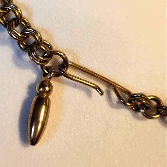 Vintage Green Thermoset Gold Tone Necklace - Picture 4 of 4